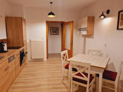virtuve, Ferienwohnung am Nationalpark Hunsrück Hochwald (Ferienwohnung am Nationalpark Hunsruck Hochwald) in Abentheuer