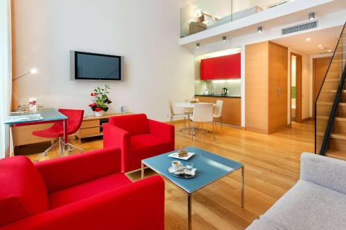 room detail thumbnail 1