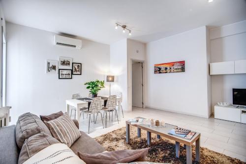 Vaticanum Modern & Family Apartment