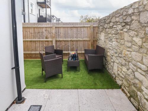 3 Compass Point - image 2