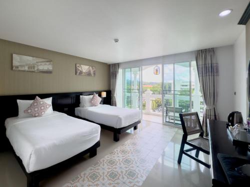 room detail thumbnail 1