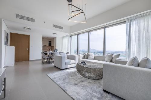 3BDR with Maid Room I Downtown I Burj Khaliva View - image 6