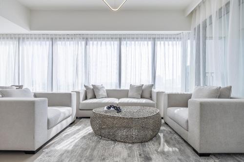 3BDR with Maid Room I Downtown I Burj Khaliva View - image 7