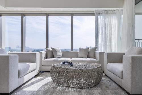 3BDR with Maid Room I Downtown I Burj Khaliva View - image 9