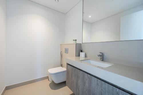 3BDR with Maid Room I Downtown I Burj Khaliva View - image 14