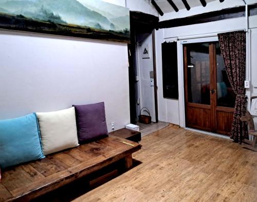 Jeonju Hanok Village Jamanjae