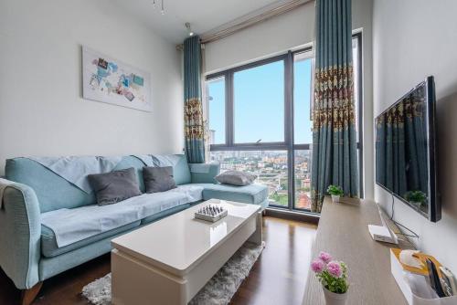 Cozy KL Sunway Velocity Residence for 1-5pax connected to MRT & Malls