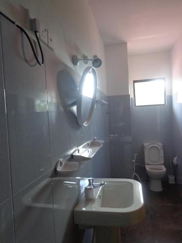 Quadruple Room with Balcony image 7