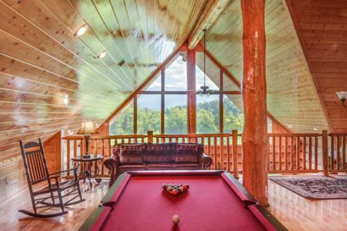 Big Bear Ridge Lodge - Breathtaking mountain views and private forest scenes in amazing large log cabin - image 8