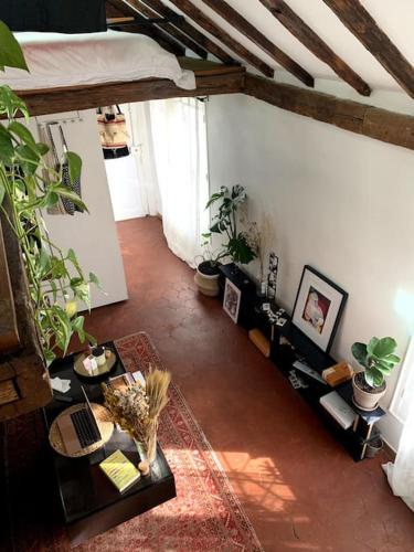 Cozy mezzanine studio in the heart of Paris - Location saisonnière - Paris