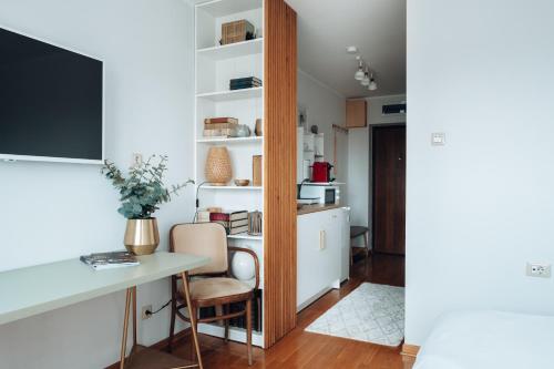 Zeus Nest Apartment - image 4