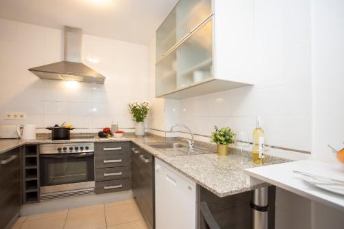 Three-Bedroom Apartment (8 Adults) image 10