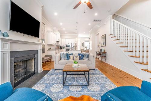 Magnolia House - 3BR, Downtown, Easy Parking