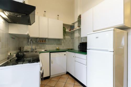 Rome As You Feel - Two-Bedroom Apartment in Monti, Rome (photo 6)