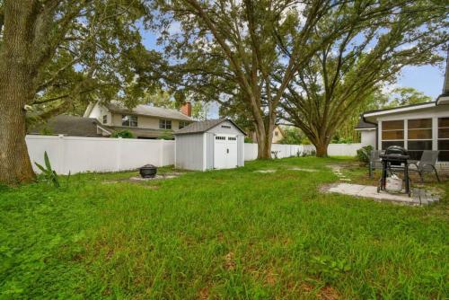 5 Bedroom, King Bed Master Suite in Tampa, USA