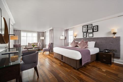 Ivanhoe Inn and Hotel Room Type - Suite
