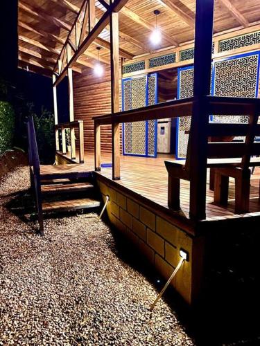 Hoja Azul - Sustainable teak modern cabin in Hojancha in Hojancha