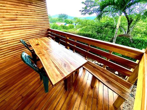 Hoja Azul - Sustainable teak modern cabin in Hojancha in Hojancha