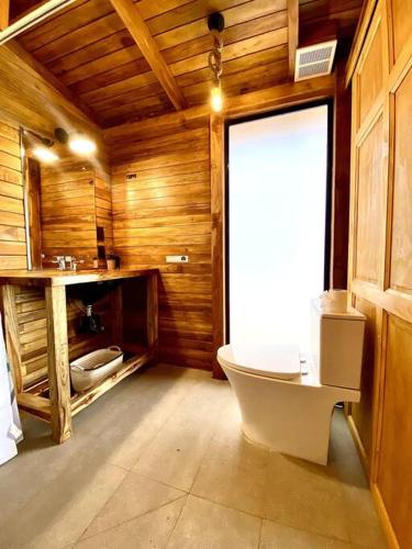 Hoja Azul - Sustainable teak modern cabin in Hojancha in Hojancha
