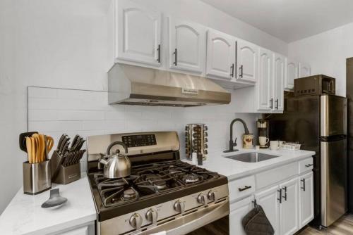 Charming 2 BR Home in Philadelphia, Ideal Location, Ample Parking! Charming 2 BR Home in Philadelphia, Ideal Location, Ample Parking!