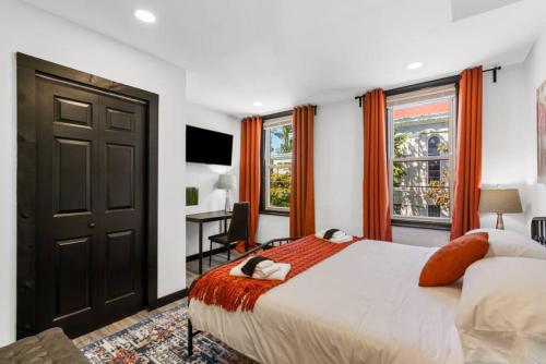 Charming 2 BR Home in Philadelphia, Ideal Location, Ample Parking! Charming 2 BR Home in Philadelphia, Ideal Location, Ample Parking!