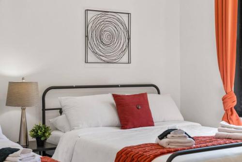 Charming 2 BR Home in Philadelphia, Ideal Location, Ample Parking! Charming 2 BR Home in Philadelphia, Ideal Location, Ample Parking!