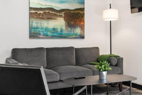 Center City Philly Home, Cozy 1-BR, Ideal Location for 4 Guests! Center City Philly Home, Cozy 1-BR, Ideal Location for 4 Guests!