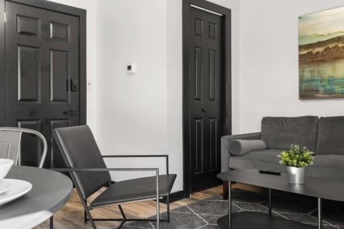 Center City Philly Home, Cozy 1-BR, Ideal Location for 4 Guests! Center City Philly Home, Cozy 1-BR, Ideal Location for 4 Guests!