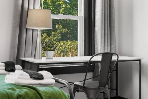 Center City Philly Home, Cozy 1-BR, Ideal Location for 4 Guests! Center City Philly Home, Cozy 1-BR, Ideal Location for 4 Guests!