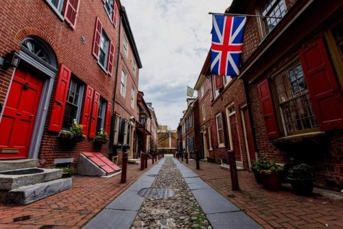 Center City Philly Home, Cozy 1-BR, Ideal Location for 4 Guests! Center City Philly Home, Cozy 1-BR, Ideal Location for 4 Guests!