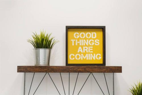 Modern City Luxury Home with Ample Parking in Charming Philly! Modern City Luxury Home with Ample Parking in Charming Philly!