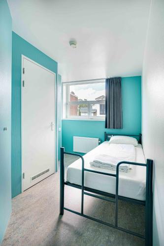 Single room, private bathroom