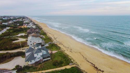 OCEANFRONT, Ocean views, beach walkway, screened porch, O3, Duckaway