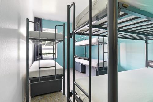 Hans Brinker Hostel Amsterdam – Amsterdam, NY