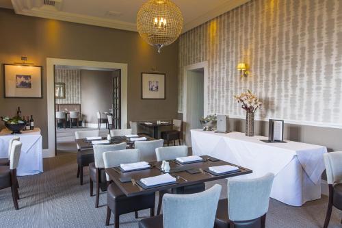 Restoran, Rosslea Hall Hotel                                                                           in Rhu