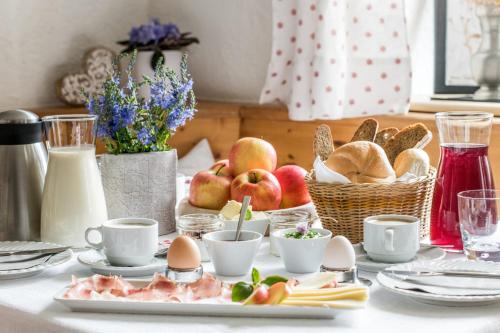 Rieplhof - Relaxing farm stay with breakfast and mountain view, Vipiteno (fotografie 4)