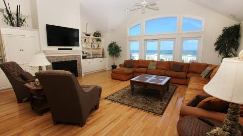 OCEANFRONT, 8 BRs, Rec Rm, Pool, H Tub, Media Rm, Ocean Views, OS24C, Flying Cloud II, Corolla (foto 7)