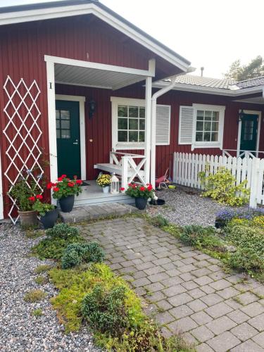 Lovely home in Inkoo by the sea in Inkoo