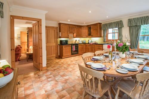 Rymore Wood Lodge - Seasgair Lodges in 保加滕