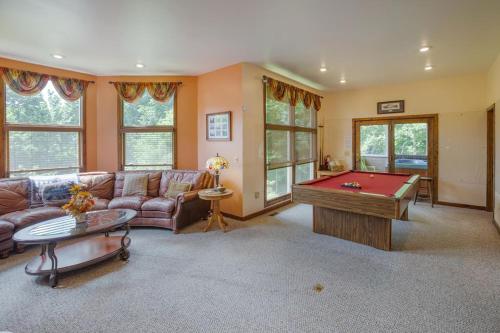 Beautiful Mountain Views and Privacy. Minutes to downtown Gatlinburg and National Park - image 12