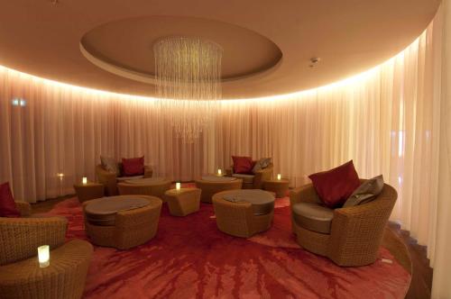 Hilton London Heathrow Airport Terminal 5 - image 30