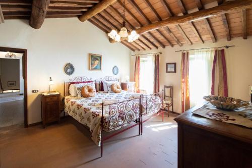 Villa Iris with Swimming Pool