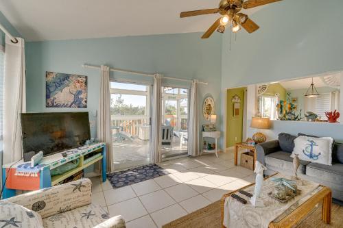 Little Gasparilla Island Paradise: Walk to Beach! in Placida
