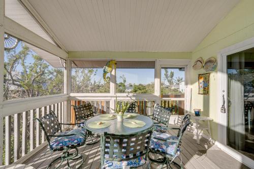 Little Gasparilla Island Paradise: Walk to Beach! in Placida
