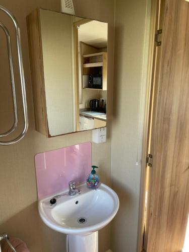 8 Berth family caravan Selsey West Sussex