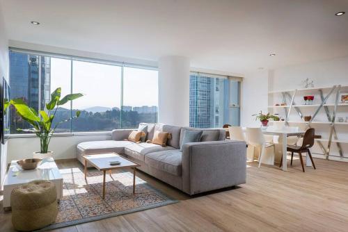 Iluminado Depto Frente al Parque la Mexicana