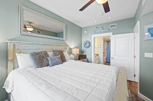 Grand Panama Beach Resort #1808-1 by Book That Condo - image 10