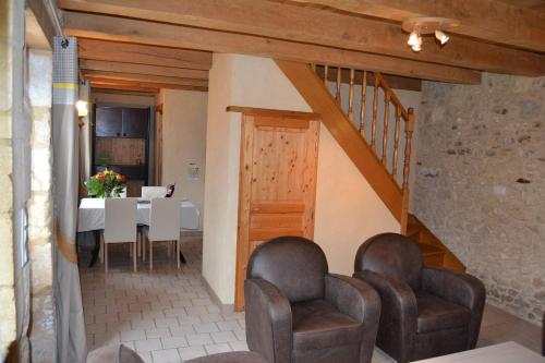 Maison en pierre 4 couchages gîte à louer Cause