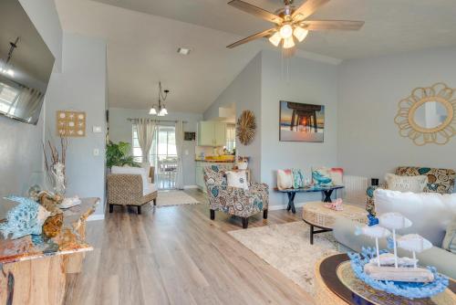 Quiet Beverly Hills Vacation Rental with Pool and Spa! in Beverly Hills, USA