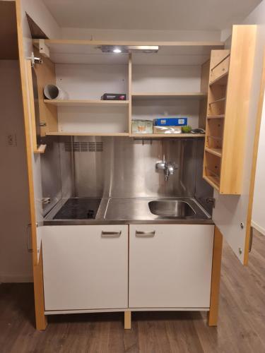 Κουζίνα, leilighet med 2 soverom på kløfta (leilighet med 2 soverom pa kløfta) in Τζεσχάιμ